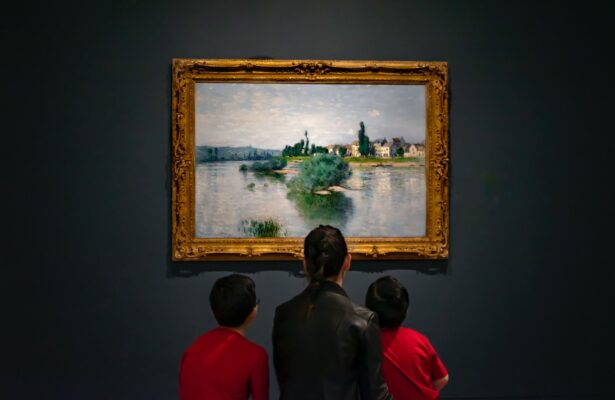 Что там в правом верхнем углу?