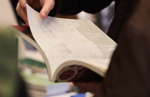 Интенсив «Как писать об искусстве?»