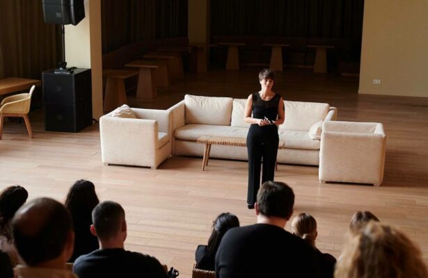 «Передайте микрофон!  Мастерская с Кирой Альтман»